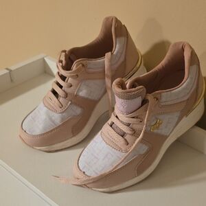 FERRIONI Shoes Elegant Blush Sneakers
